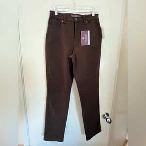 Gloria Vanderbilt Slim Woman’s Jeans in Dark Brown